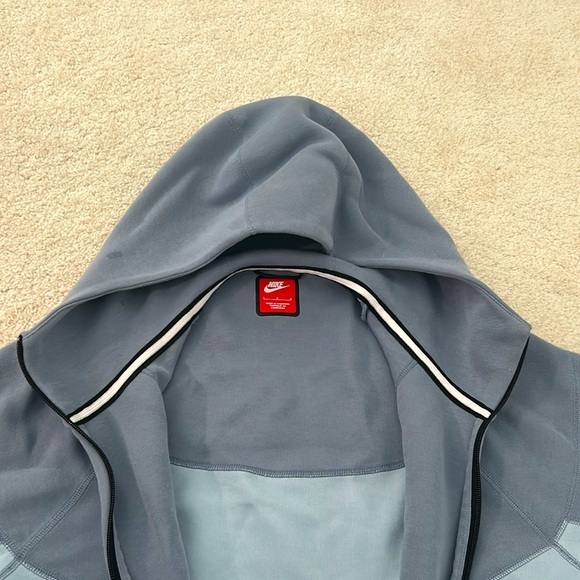 Blue Large Nike Zip-up Hoodie - Picture 3 of 3